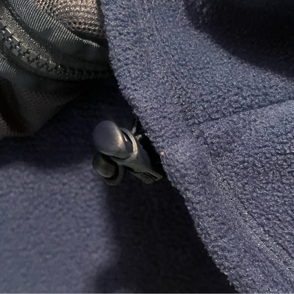 VINEYARD VINES Men's Mountain Sweater Fleece Vest - Picture 8 of 13